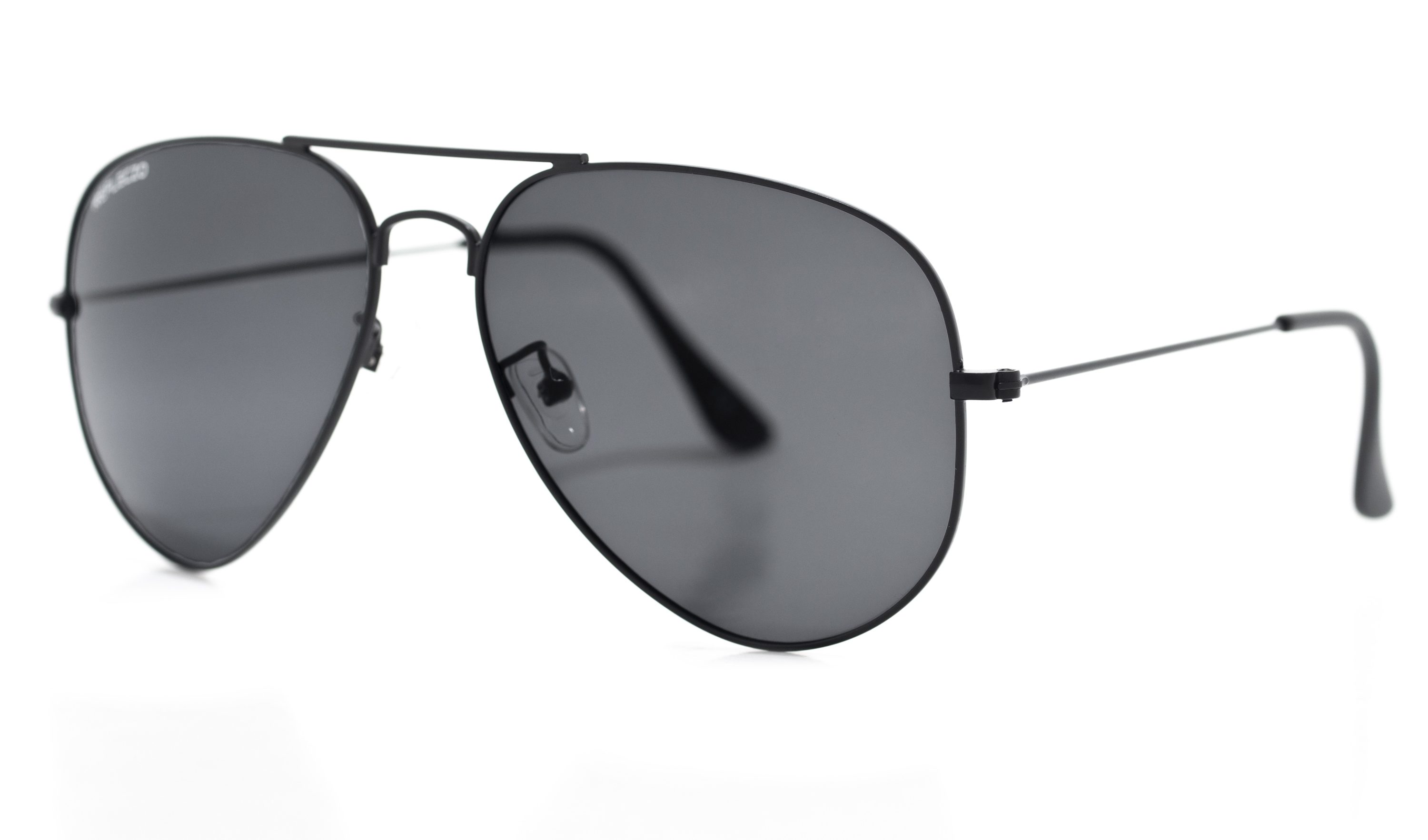 Alternative view of Aviator Pretos